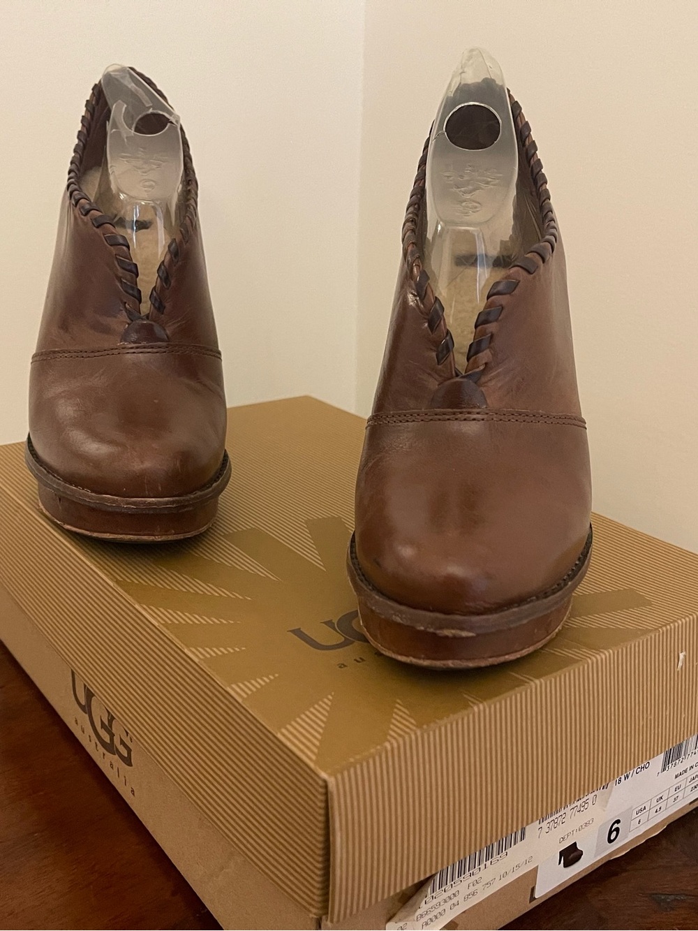 UGG Jamison Brown Leather Shearling-Lined Ankle Booties - Picture 5 of 9
